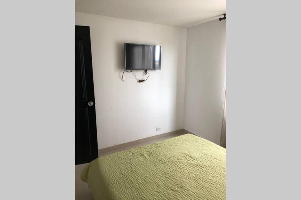 Apartamento amoblado con Excelente ubicación Pereira Exterior foto