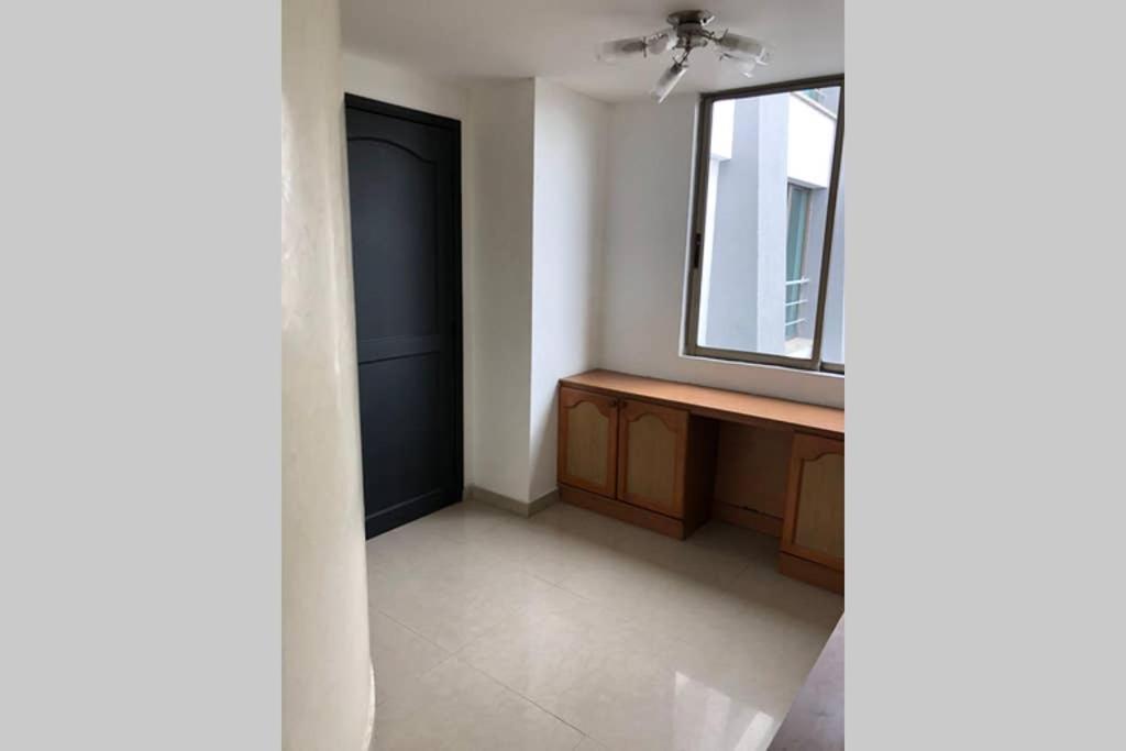 Apartamento amoblado con Excelente ubicación Pereira Exterior foto