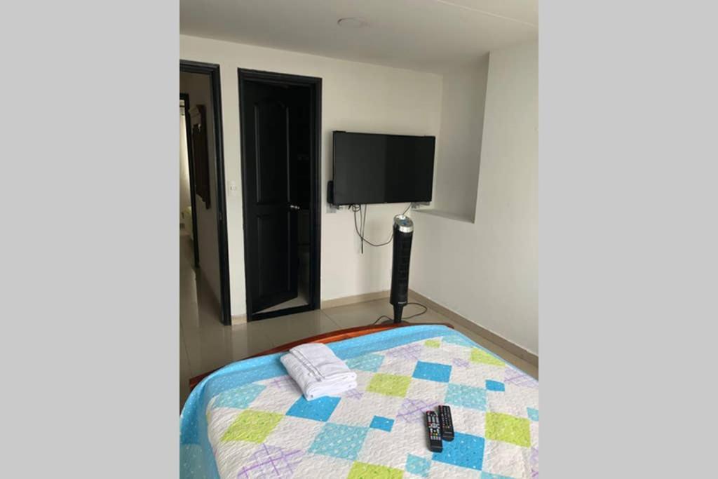 Apartamento amoblado con Excelente ubicación Pereira Exterior foto